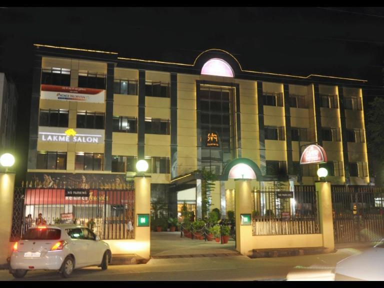 Grand Continental Hotel Allāhābād Junction Екстериор снимка