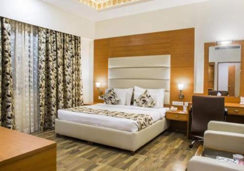 Grand Continental Hotel Allāhābād Junction Екстериор снимка