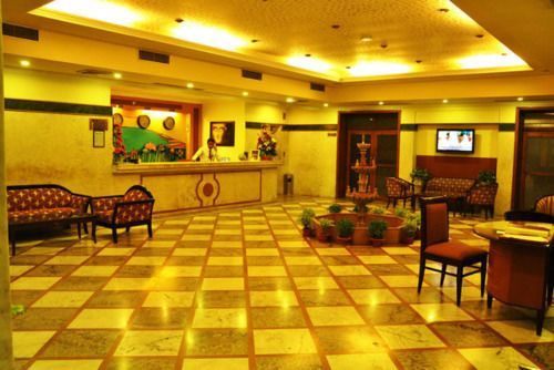 Grand Continental Hotel Allāhābād Junction Екстериор снимка