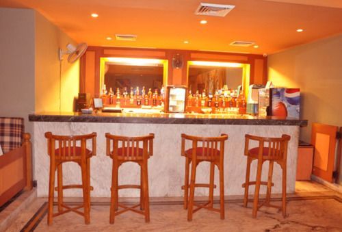 Grand Continental Hotel Allāhābād Junction Екстериор снимка